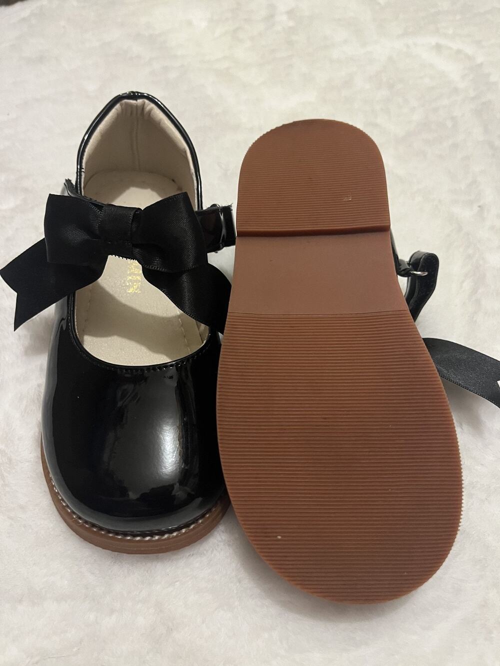 Phiramin Black Patent Mary Jane Bow Dress Shoes Kids Size 10 Classic